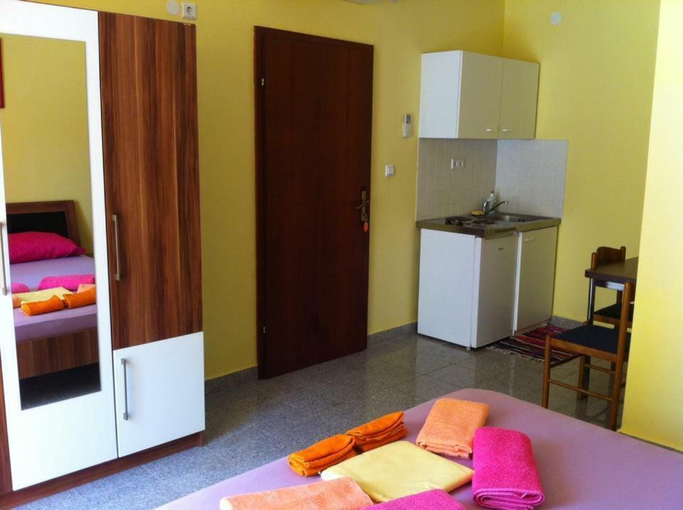 Triglav Studio Apartments 2 Punat Exteriör bild